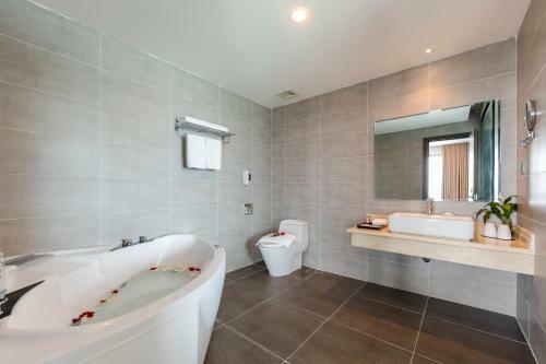 Hotel Muong Thanh Grand Bai Chay