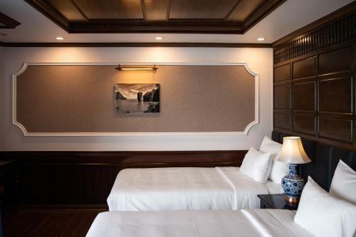 La Casta Regal Cruise