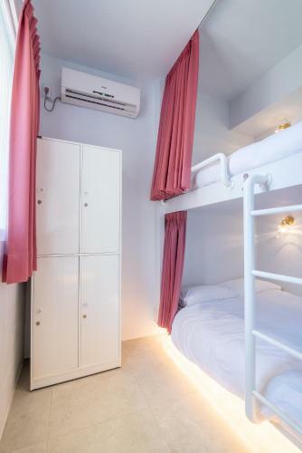 W3 Hostel