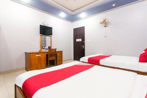 Honey Hotel