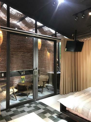 Hostal Ng�i House