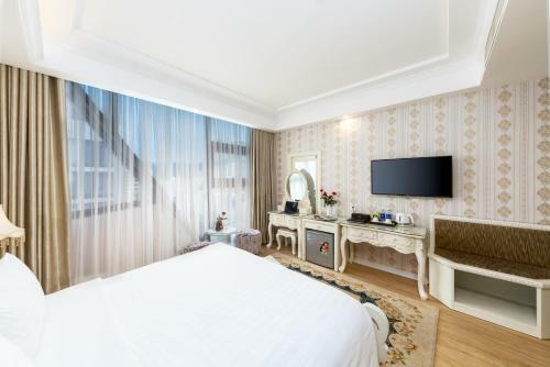 Golden Rose Hotel