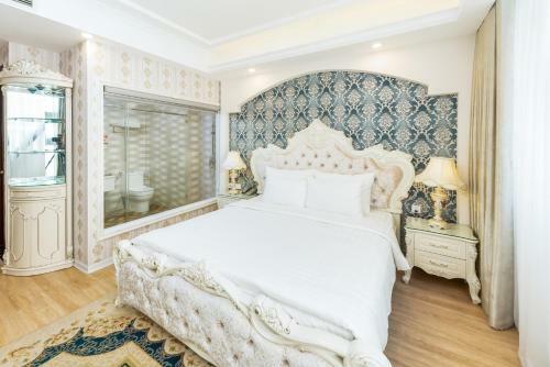 Golden Rose Hotel