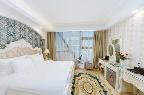 Golden Rose Hotel