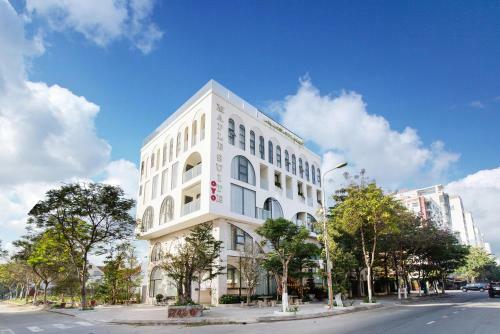 Maple Suite Hotel & Apartment