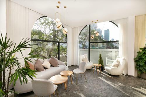 Maple Suite Hotel & Apartment