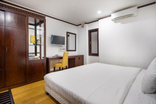 Brody Beach Hotel