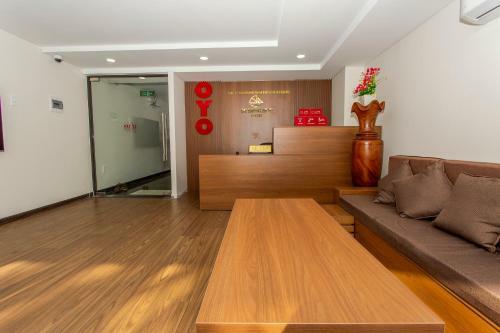 Hotel Oyo 1048 Marina Apartment