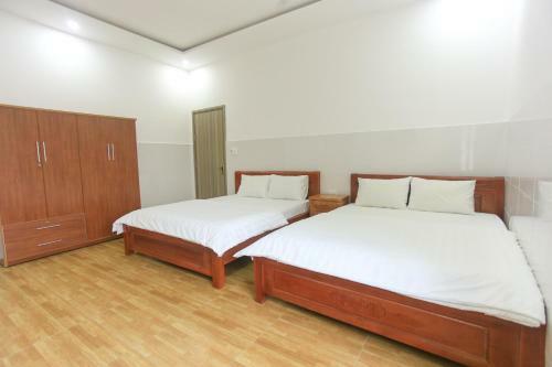 Hotel Oyo 1068 Fussa Hostel And Apartment