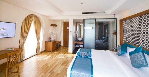 Brilliant Majestic Hotel