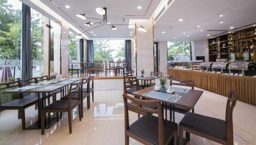 Brilliant Majestic Hotel