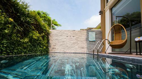 Brilliant Majestic Hotel