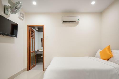 Lotus Rock 05 Hotel