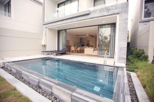 Abogo Point Resort Villa Pool Golf Da Nang