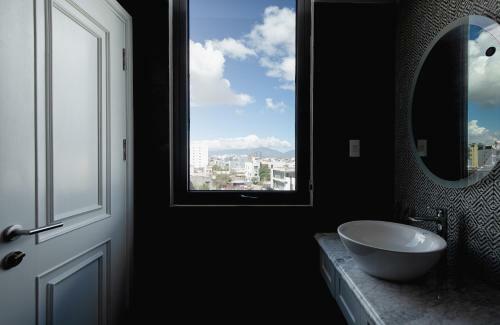 Huy House Boutique Hotel