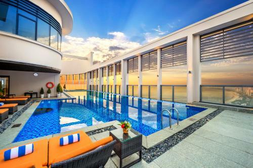 Nunn Luxury Apartment Da Nang Beach