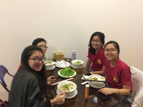 Tra Que Riverside Homestay
