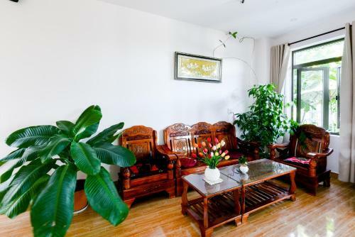 Tra Que Riverside Homestay