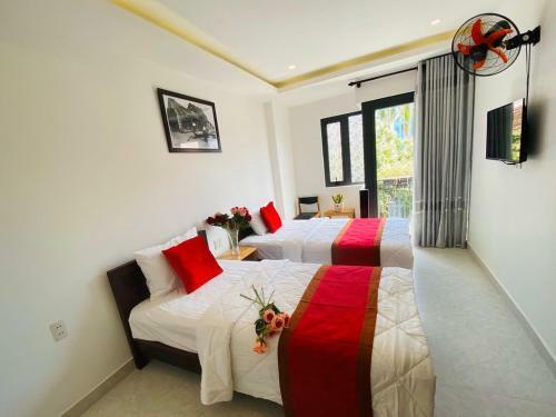 Toro Homestay
