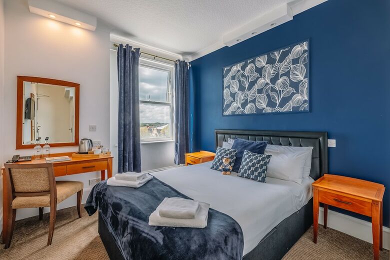 Westcliff Hotel