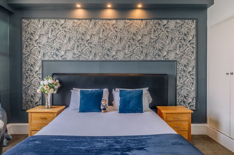 Westcliff Hotel