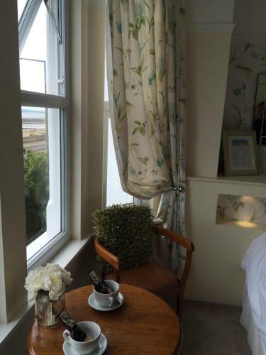 Hostal The Waverley