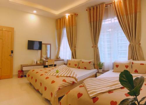 Hotel Kh�ch S?n Ph??ng Nguy�n