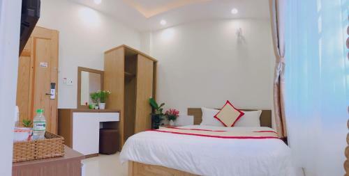 Hotel Kh�ch S?n Ph??ng Nguy�n