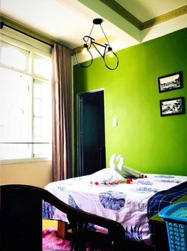Anh H�o Hotel