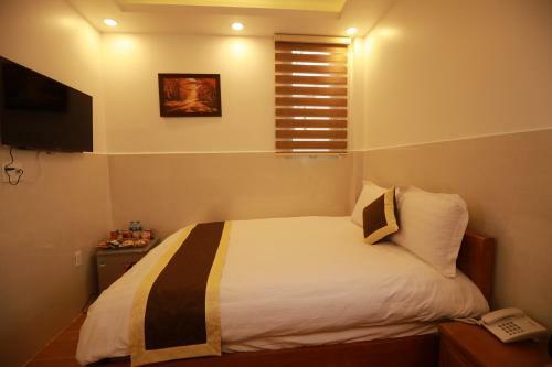 Ves - Pa Luxury Hotel