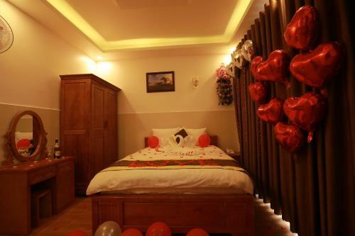 Ves - Pa Luxury Hotel