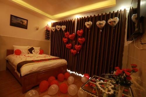 Ves - Pa Luxury Hotel
