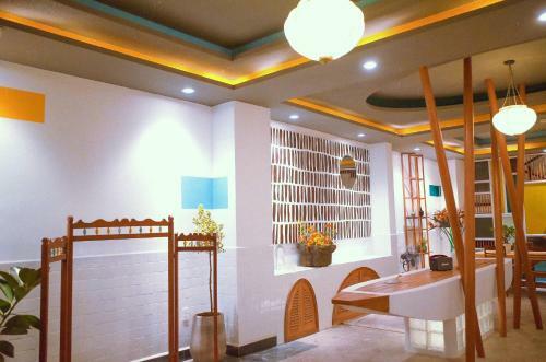 Hotel ??ng Th?y Ph??ng