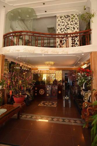 Red Sun Hotel