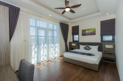 Kh�ch S?n Lilac Hotel ?� L?t