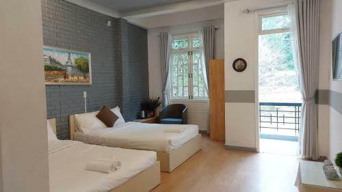 Hotel H� Linh