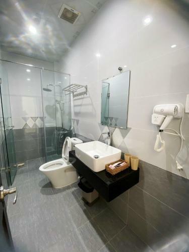 Ng?c Long Hotel ?� L?t