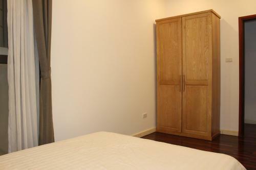 Davidduc 's Spacious Apartment In Xom Chua