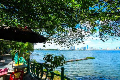 Hanoi Home 2 - Lake View Apartment