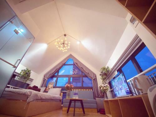 Mayhouse - Sky View Hh51