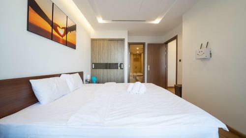 Bom Homes- Vinhomes Metropolis-service Apartment