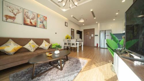 Bom Homes- Vinhomes Metropolis-service Apartment