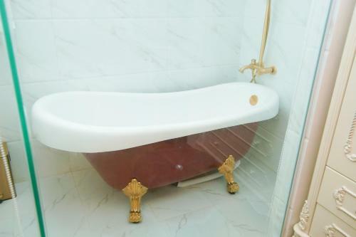 King's Hotel Y�n H�a