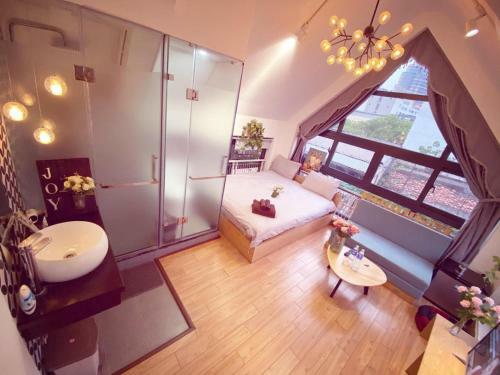 Mayhouse - May Sky View 51hh