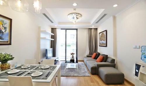 Bom Homes- Vinhomes Times City- Service Apartment