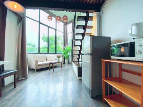 Mayhouse - Duplex Sky View 02