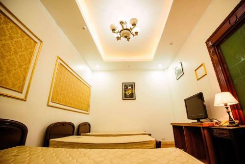 Hotel Kh�ch S?n Crowns Hm