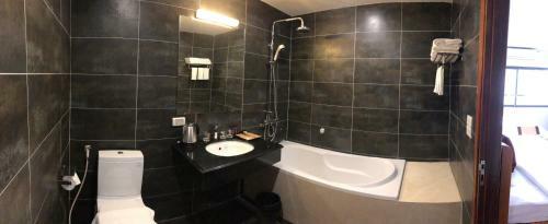 Moc Hoang Hotel