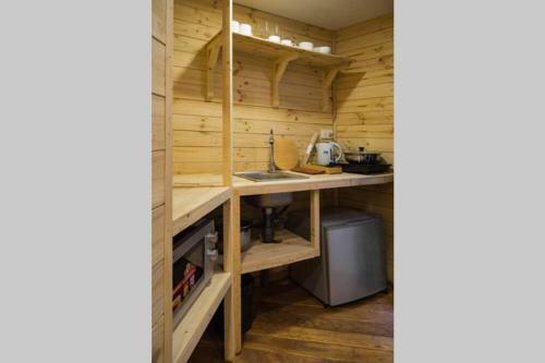 Apartamento Lotushomestayhanoi - Lake Side