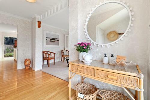 The Manor - Bowentown Holiday Home